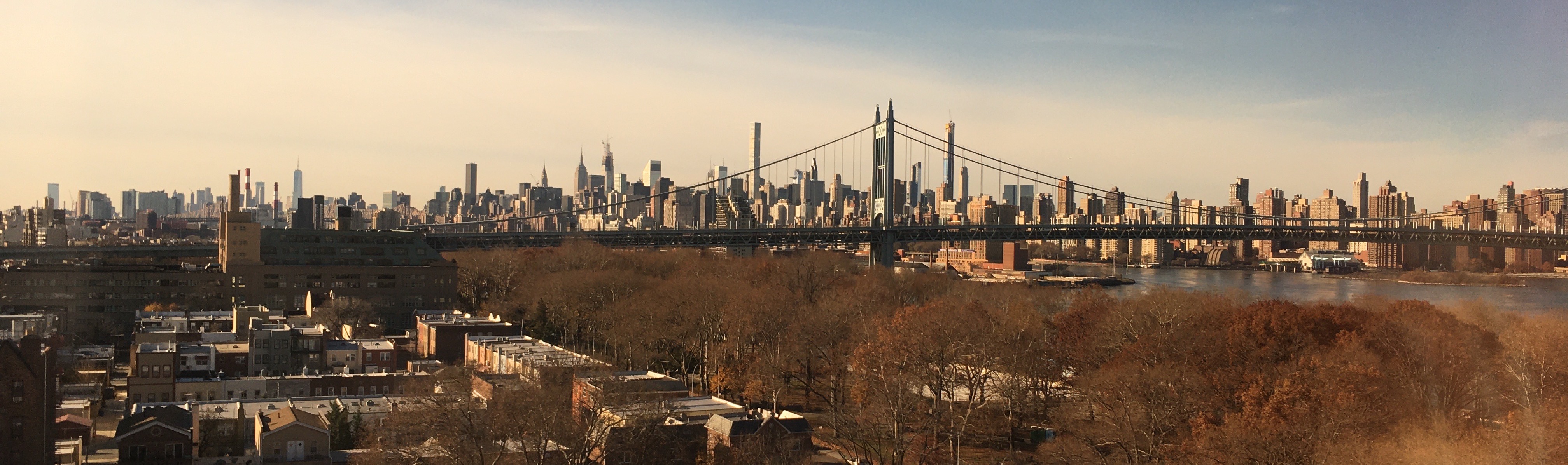 Photograph of the New York skyline.